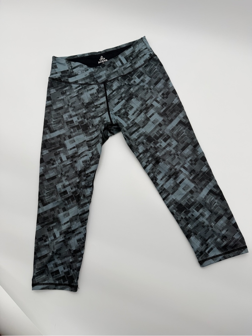 Prana Black and Gray Pixel Capri Leggings